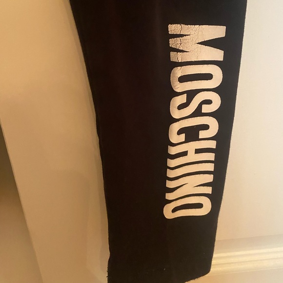 Moschino sweatshirt and leggings - Picture 2 of 3